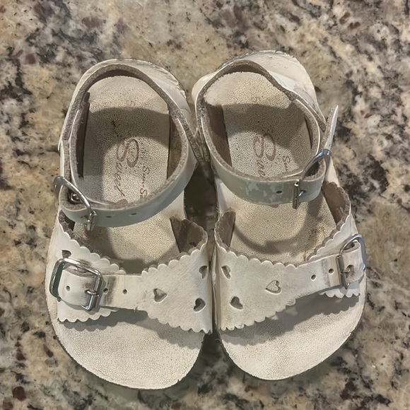 Saltwater sun sans sweet white sandals toddler 5 - Picture 3 of 3